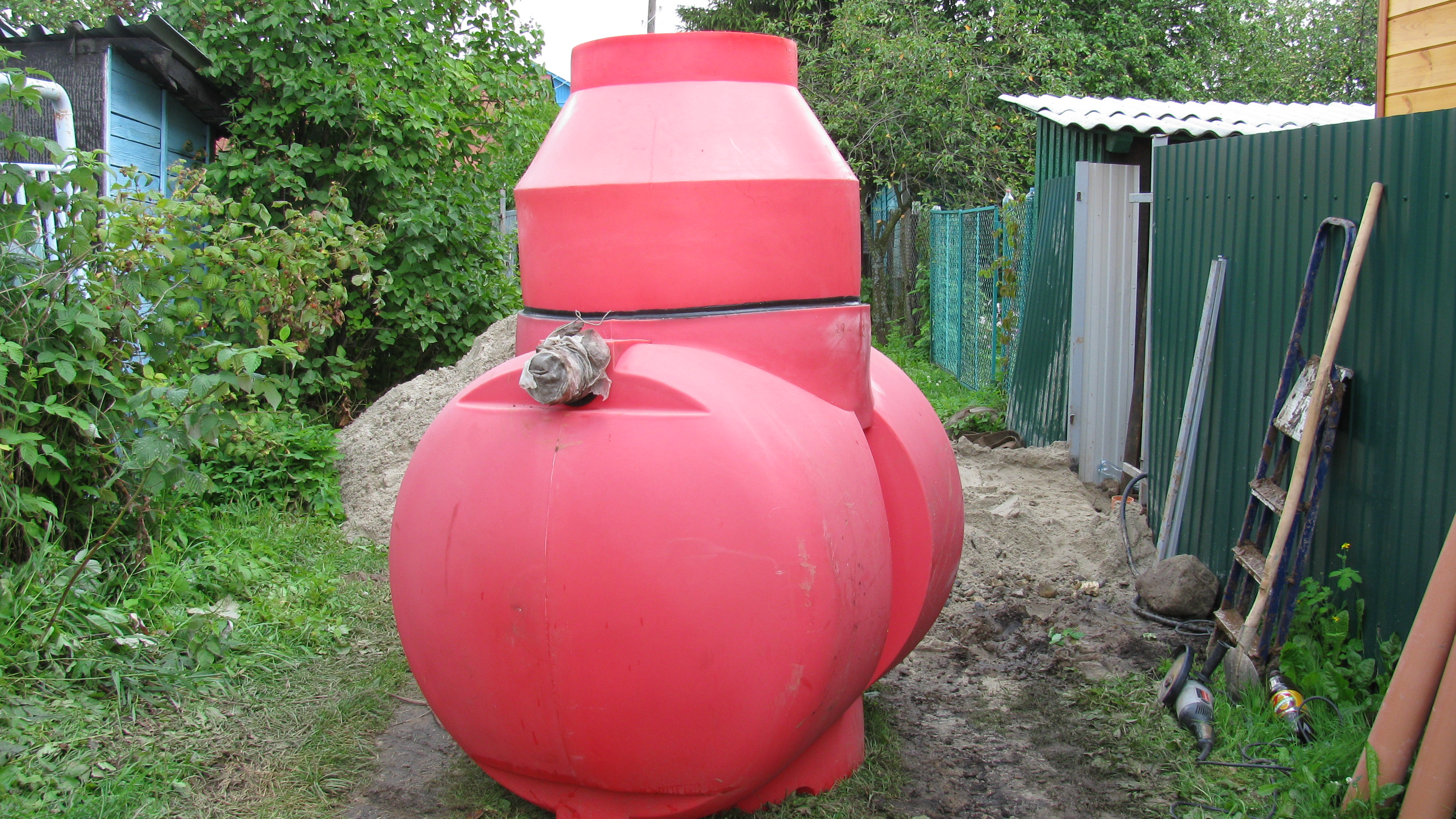 Монтаж септика Дочиста 1.8 в пос. Долматово под ключ